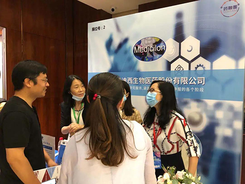 周曉堂主任會後與業界同仁交流探討 周曉堂主任會後與業界同仁交流探討