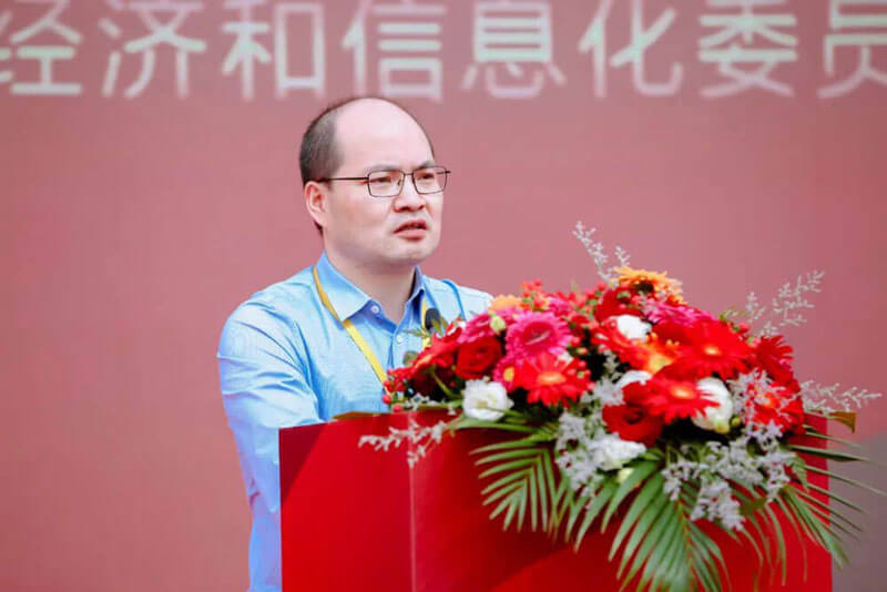 上海市經濟和信息化委員會副主任劉平發表致辭.jpg 上海市經濟和信息化委員會副主任劉平發表致辭.jpg